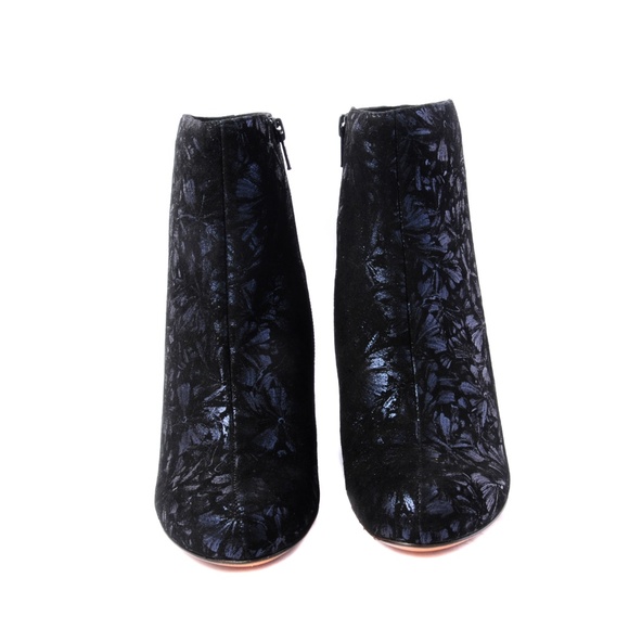 Chie Mihara Elegant Ankle boot in Flower Designed - Picture 2 of 5